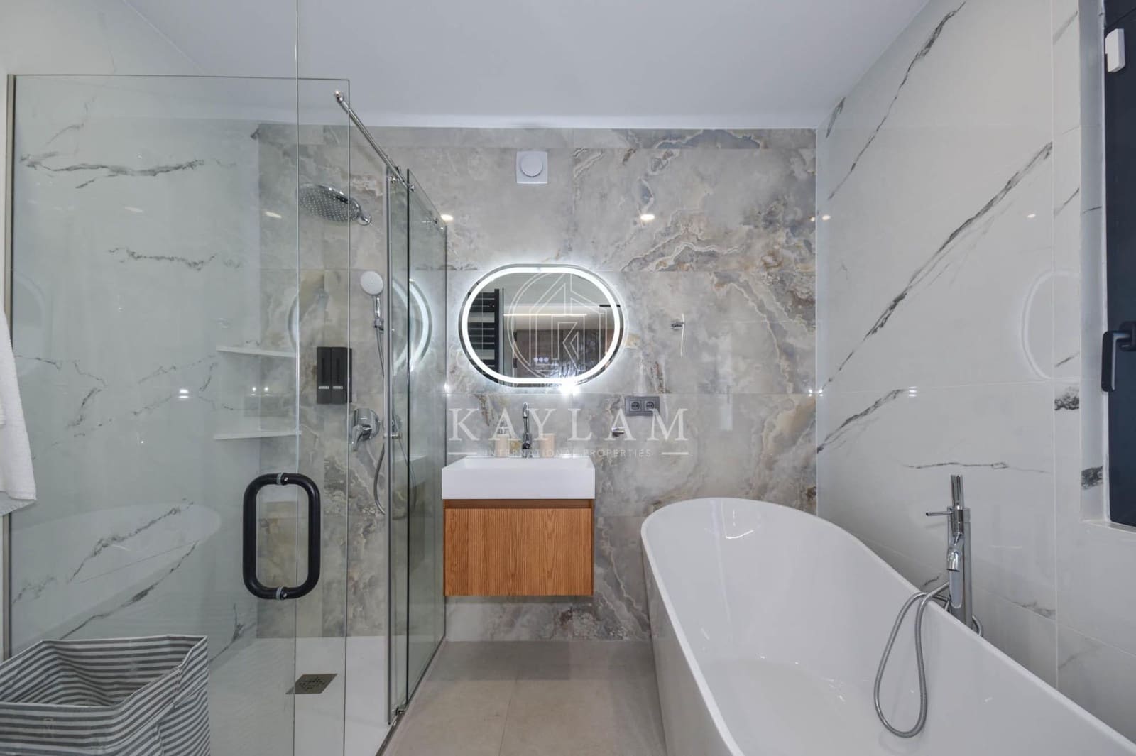 9 chambre Villa/Maison à vendre à Lloret de Mar avec piscine garage - 1 190 000 € (Ref: 9661959)