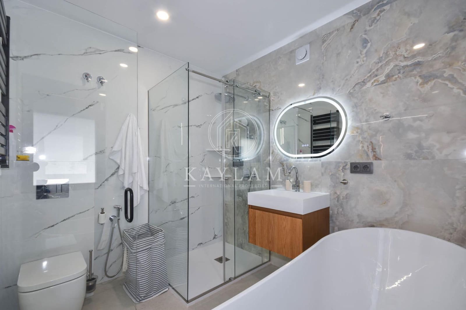 9 chambre Villa/Maison à vendre à Lloret de Mar avec piscine garage - 1 190 000 € (Ref: 9661959)