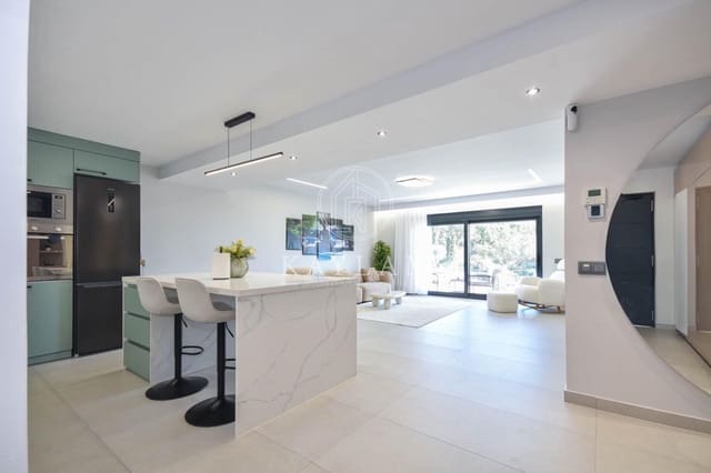 9 chambre Villa/Maison à vendre à Serra Brava, Lloret de Mar avec piscine garage - 1 190 000 € (Ref: 9661959)