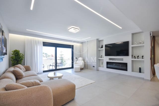 9 chambre Villa/Maison à vendre à Serra Brava, Lloret de Mar avec piscine garage - 1 190 000 € (Ref: 9661959)