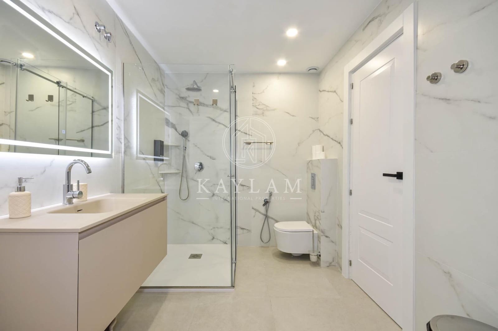 9 chambre Villa/Maison à vendre à Lloret de Mar avec piscine garage - 1 190 000 € (Ref: 9661959)