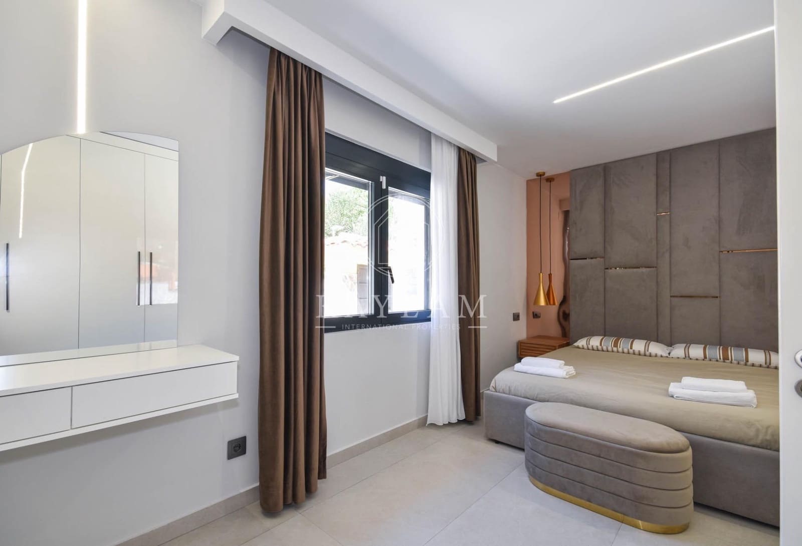 9 chambre Villa/Maison à vendre à Lloret de Mar avec piscine garage - 1 190 000 € (Ref: 9661959)