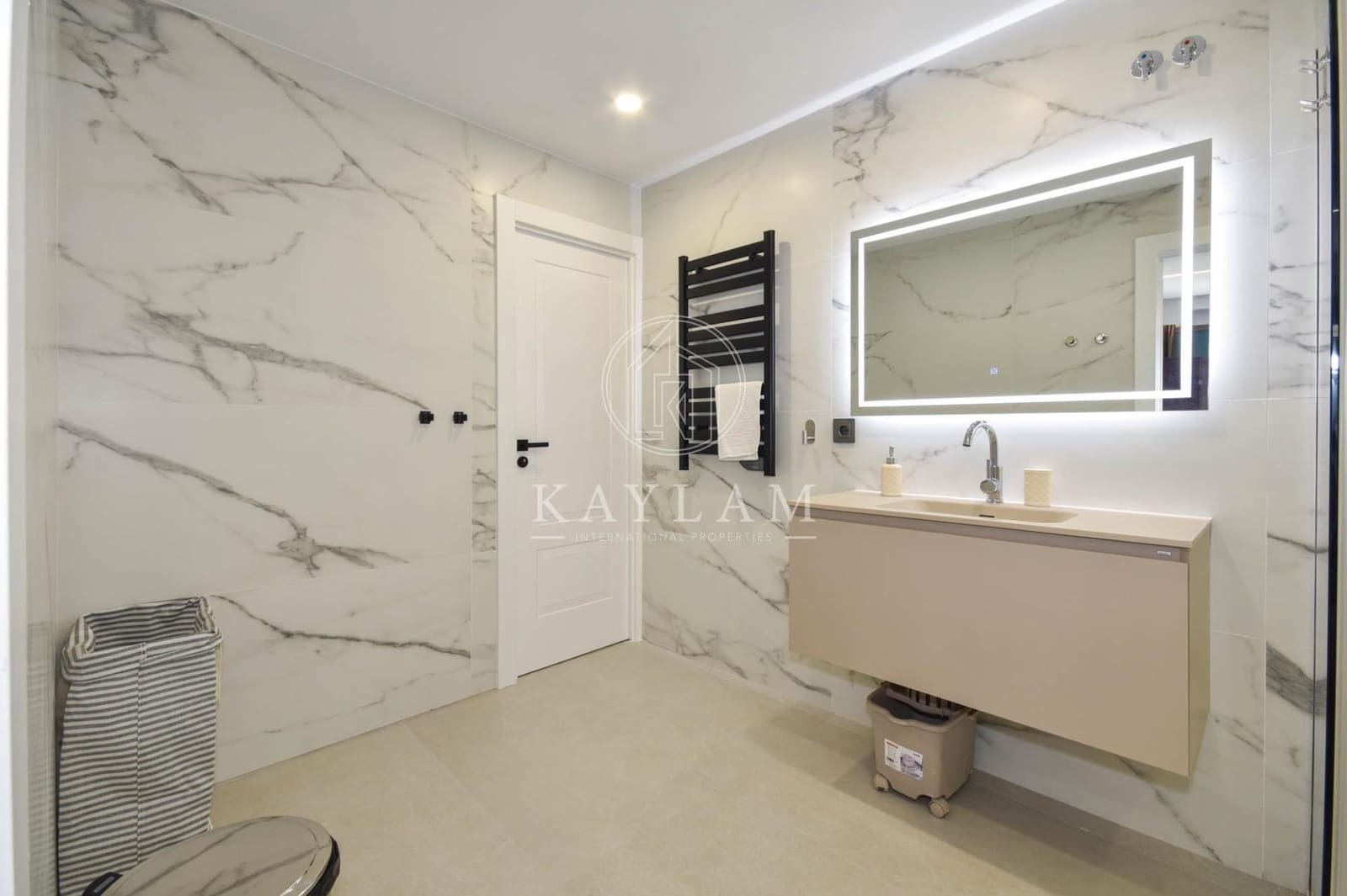 9 chambre Villa/Maison à vendre à Lloret de Mar avec piscine garage - 1 190 000 € (Ref: 9661959)