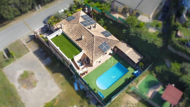 3 slaapkamer Villa te koop in Maçanet de la Selva met zwembad garage - € 380.000 (Ref: 9730255)