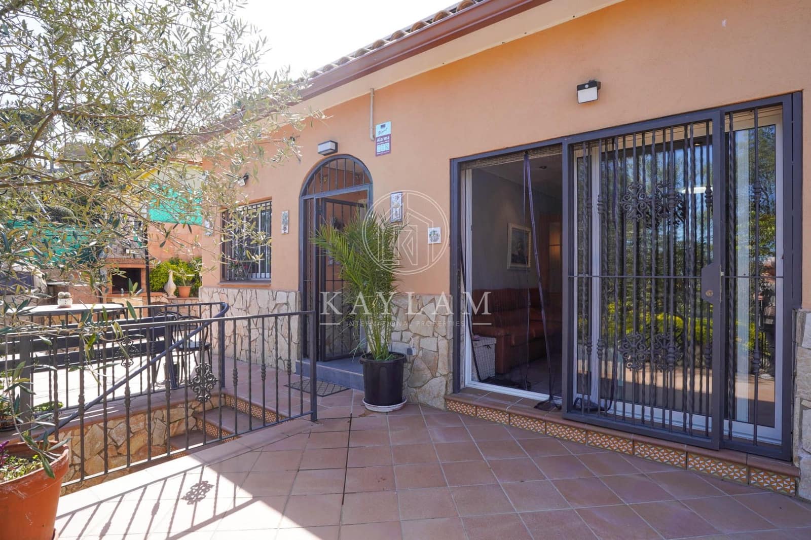 3 bedroom Villa for sale in Macanet de la Selva with pool garage - € 380,000 (Ref: 9730255)