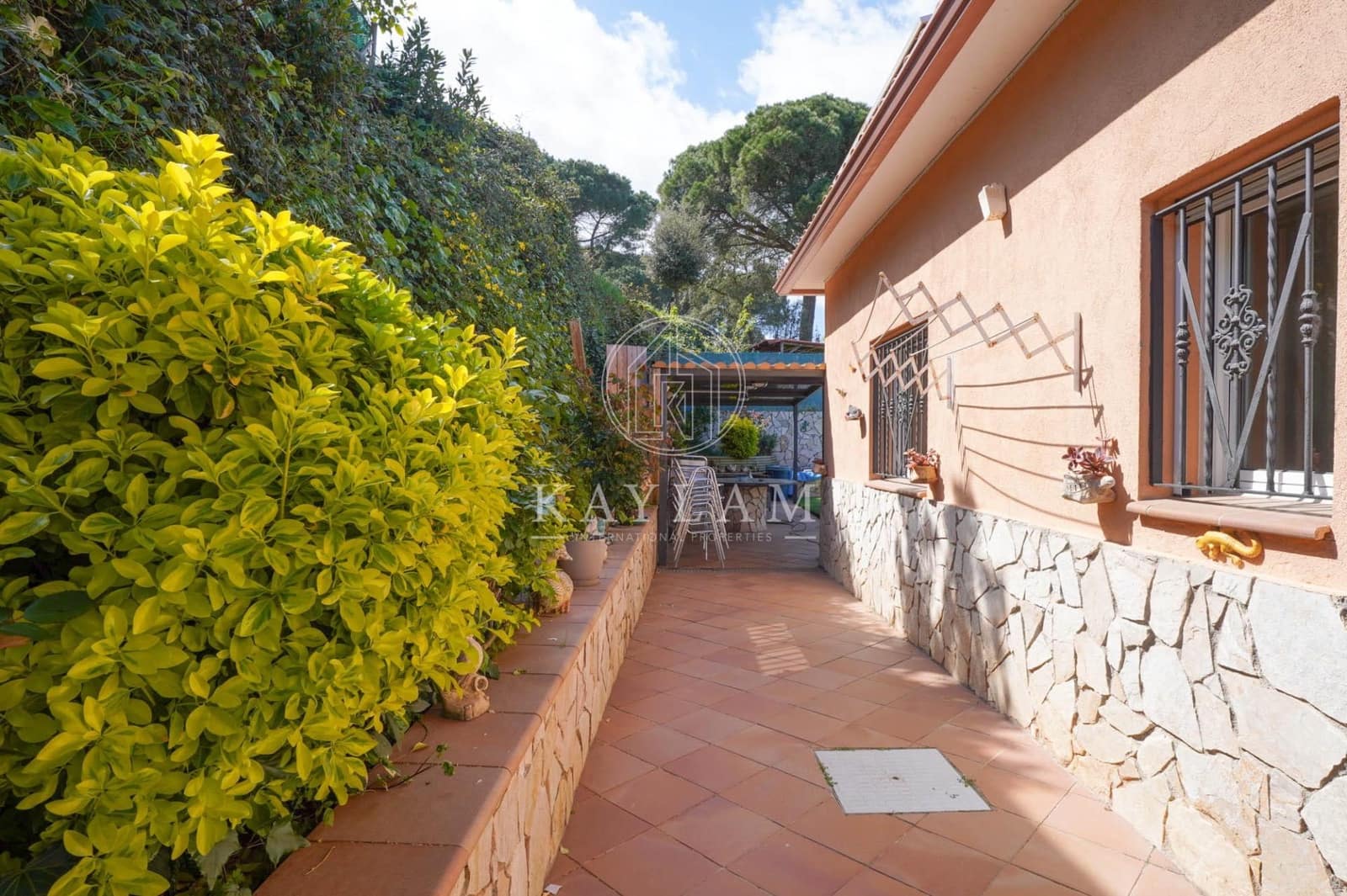 3 bedroom Villa for sale in Macanet de la Selva with pool garage - € 380,000 (Ref: 9730255)