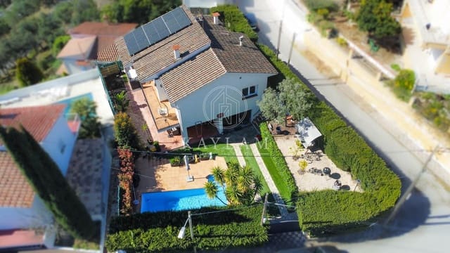 4 quarto Moradia para venda em Lloret de Mar com piscina garagem - 420 000 € (Ref: 9732125)