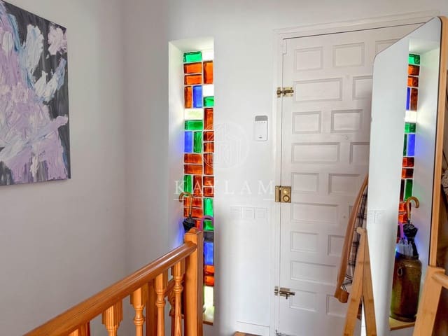 4 quarto Moradia para venda em Lloret de Mar com piscina garagem - 420 000 € (Ref: 9732125)