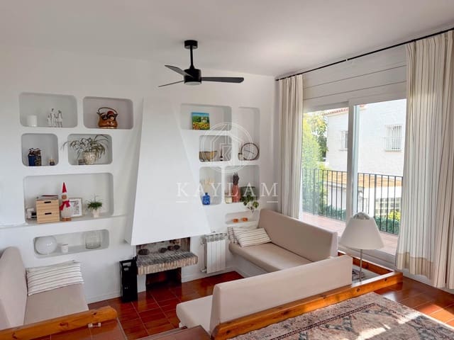 4 quarto Moradia para venda em Lloret de Mar com piscina garagem - 420 000 € (Ref: 9732125)