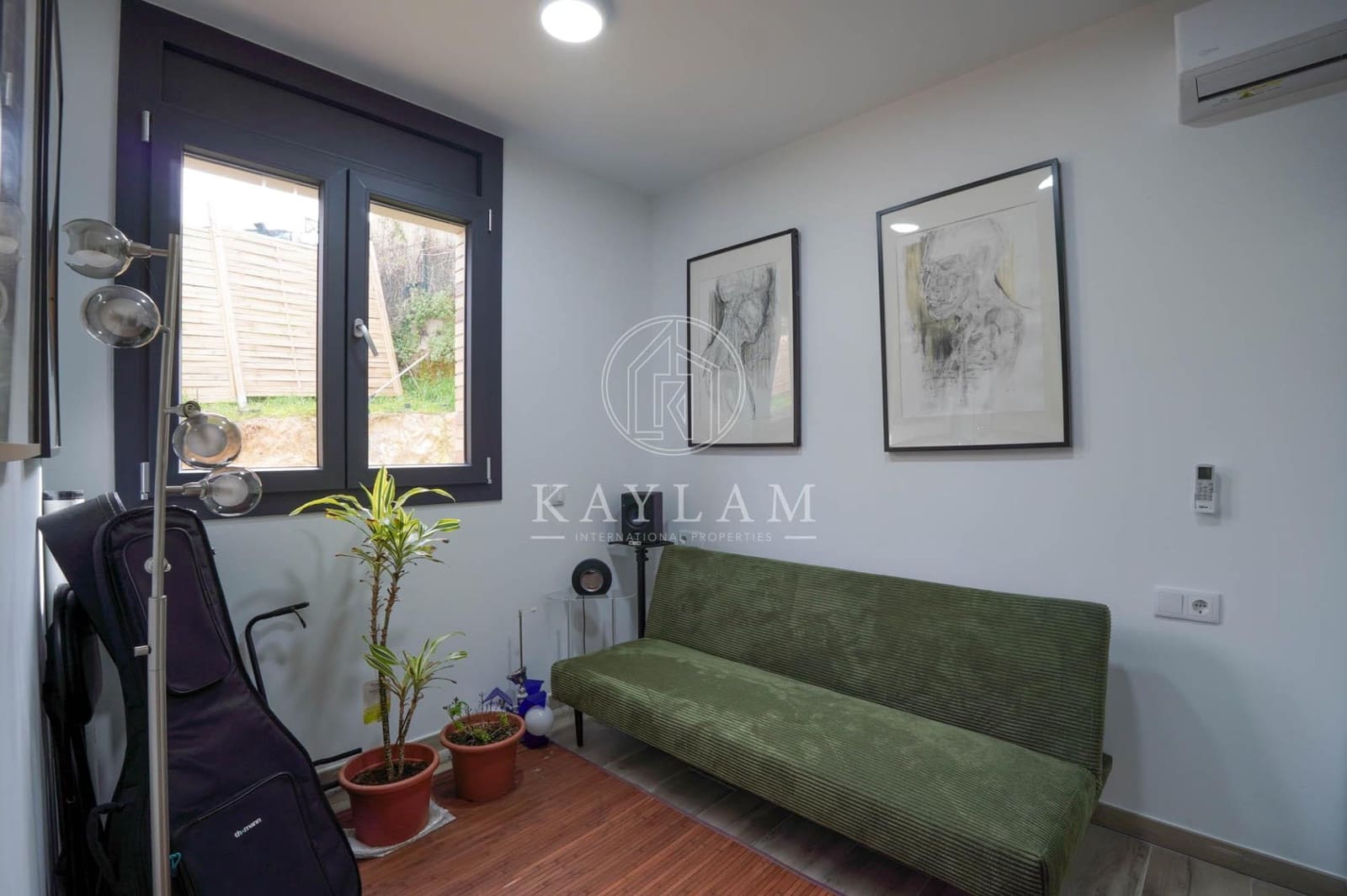 3 soveværelse Villa til salg i Lloret de Mar med swimmingpool - € 295.000 (Ref: 9735589)