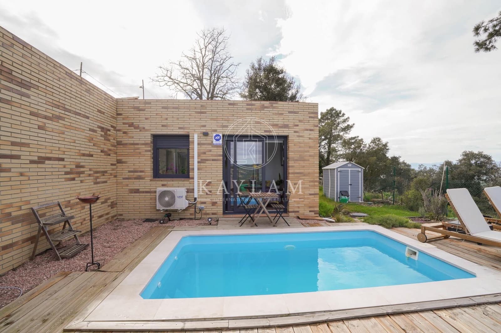 3 soveværelse Villa til salg i Lloret de Mar med swimmingpool - € 295.000 (Ref: 9735589)