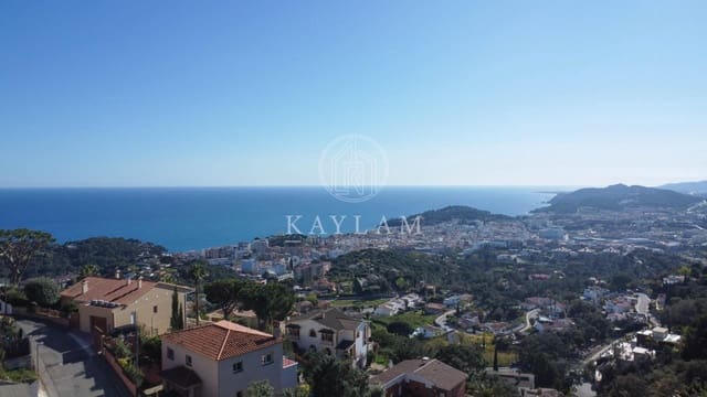 2 soveværelse Villa til salg i Roca Grossa, Lloret de Mar med garage - € 425.000 (Ref: 9752034)