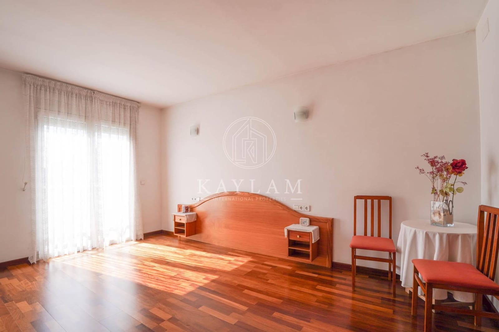 2 bedroom Villa for sale in Lloret de Mar with garage - € 425,000 (Ref: 9752034)