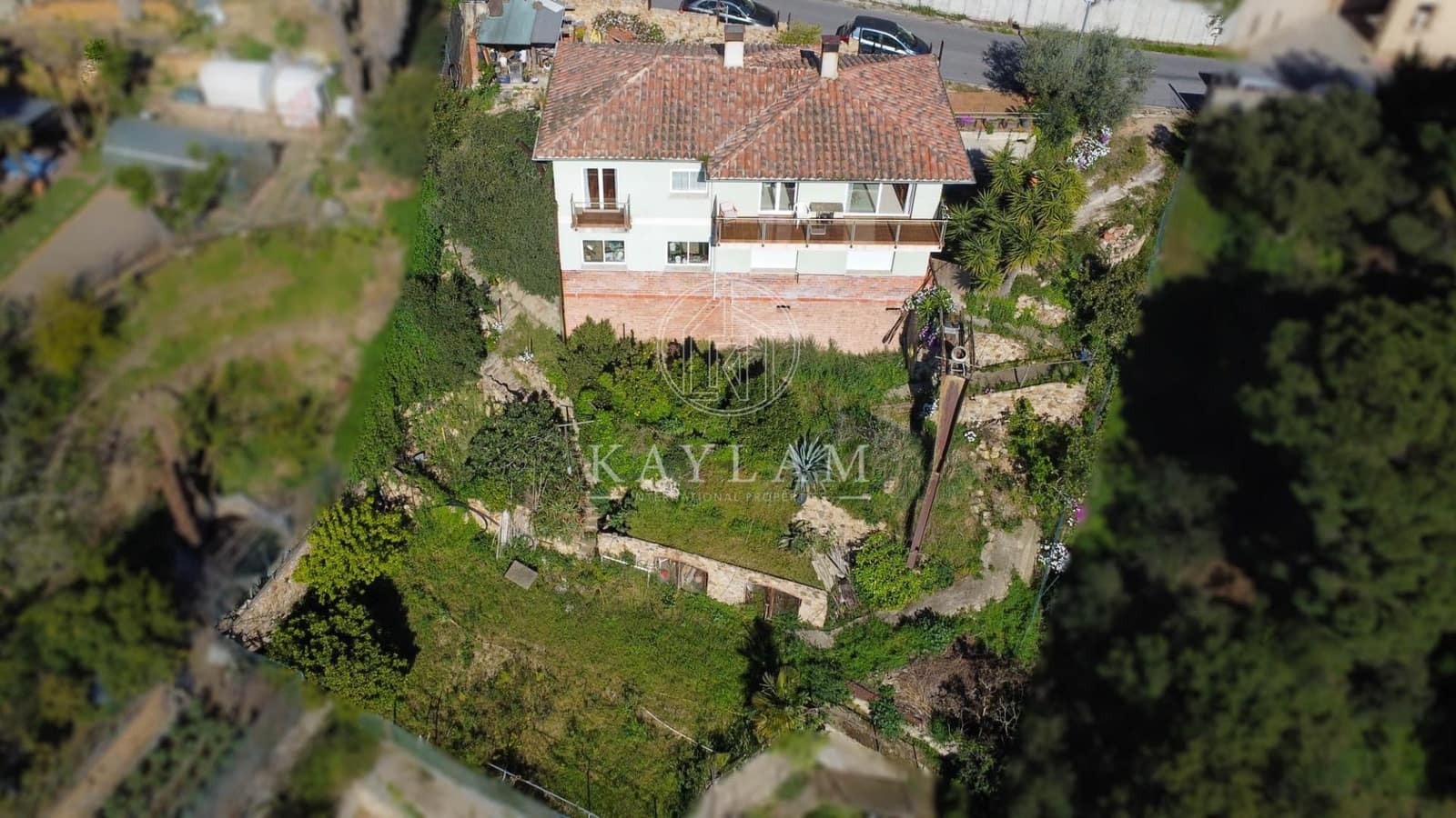 2 bedroom Villa for sale in Lloret de Mar with garage - € 425,000 (Ref: 9752034)