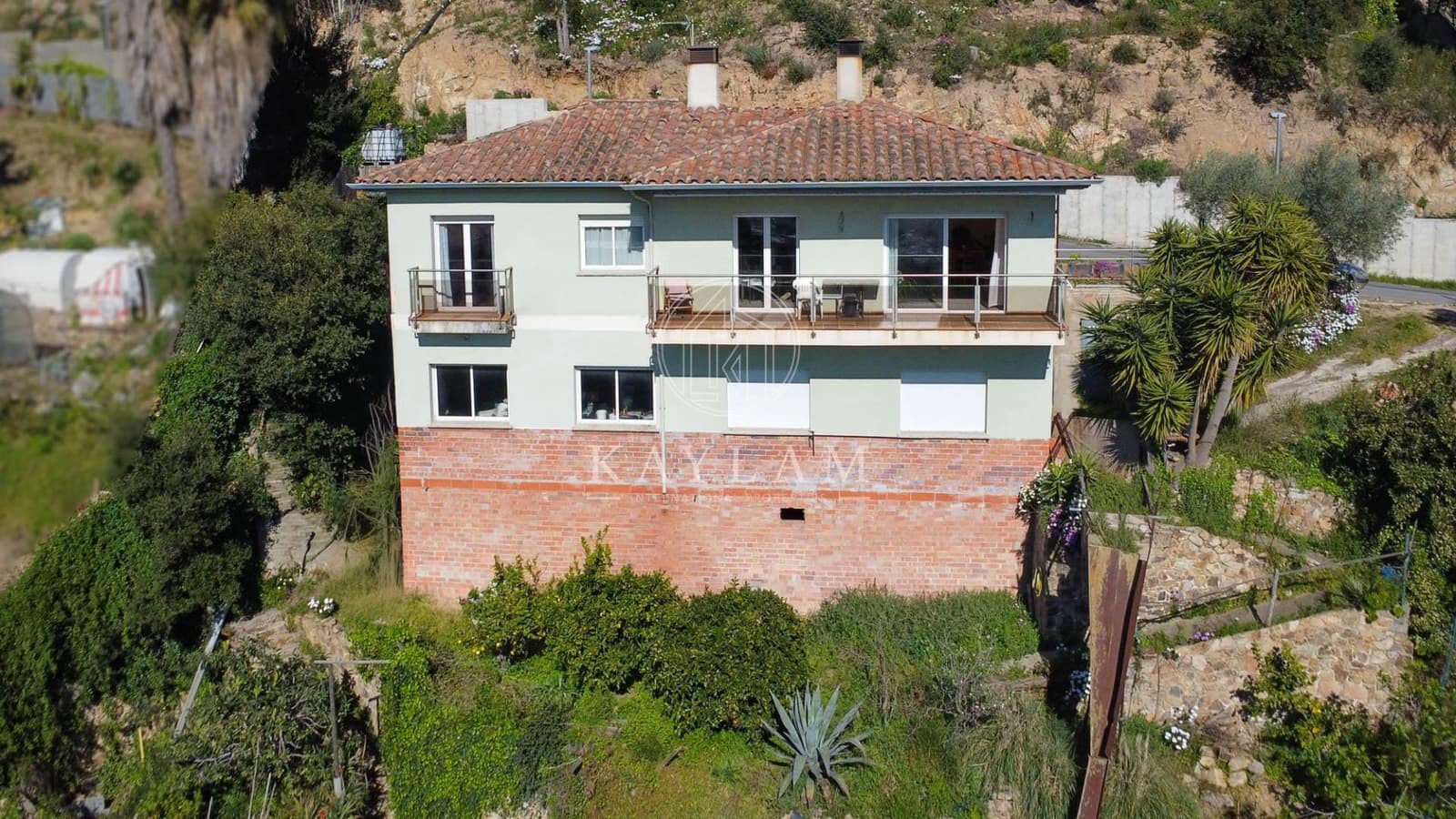 2 bedroom Villa for sale in Lloret de Mar with garage - € 425,000 (Ref: 9752034)