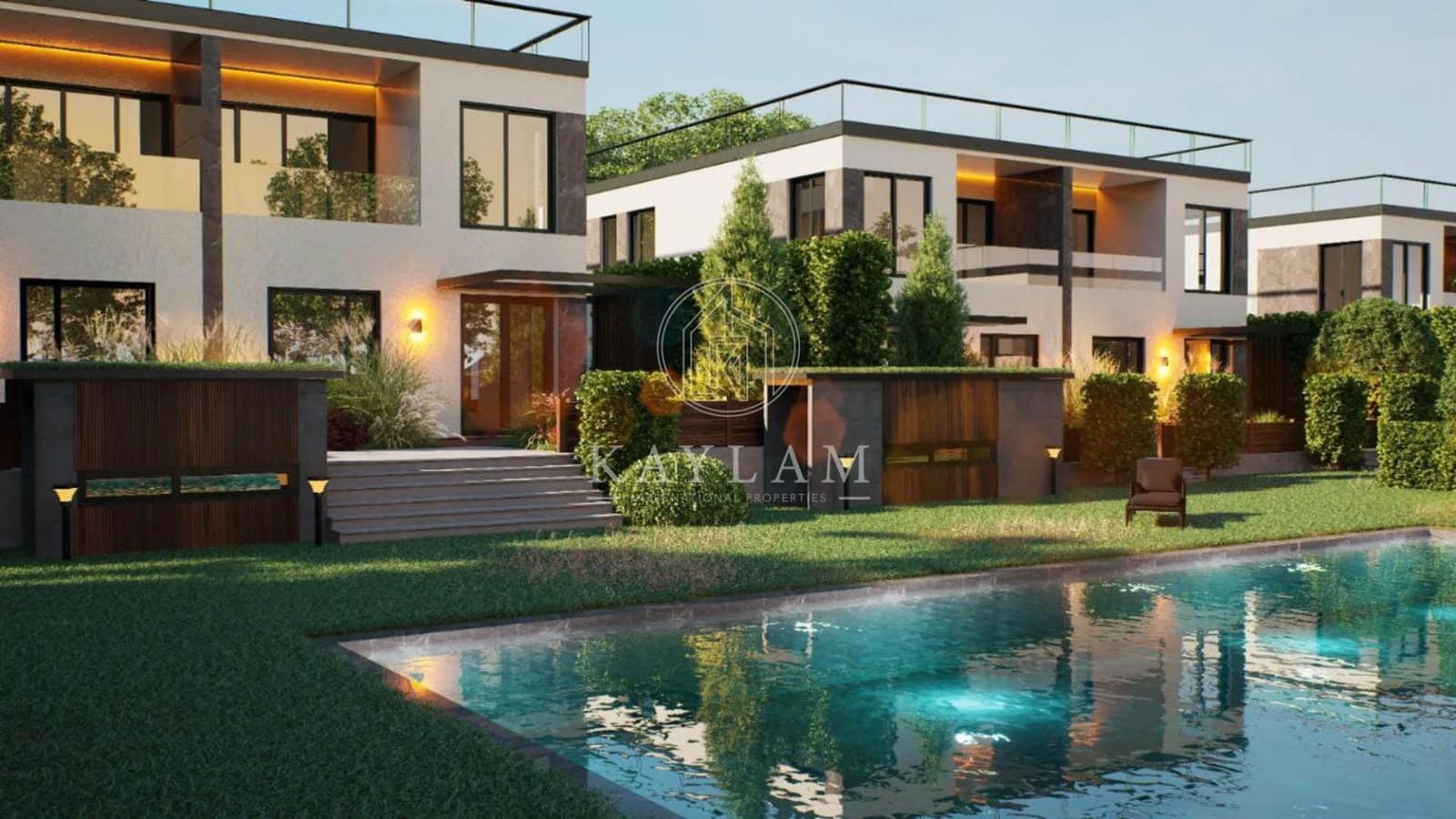 3 soverom Kjedet enebolig til salgs i Lloret de Mar med svømmebasseng garasje - € 830 000 (Ref: 9763624)