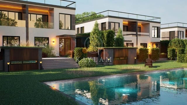 3 soverom Kjedet enebolig til salgs i Fenals, Lloret de Mar med svømmebasseng garasje - € 830 000 (Ref: 9763624)