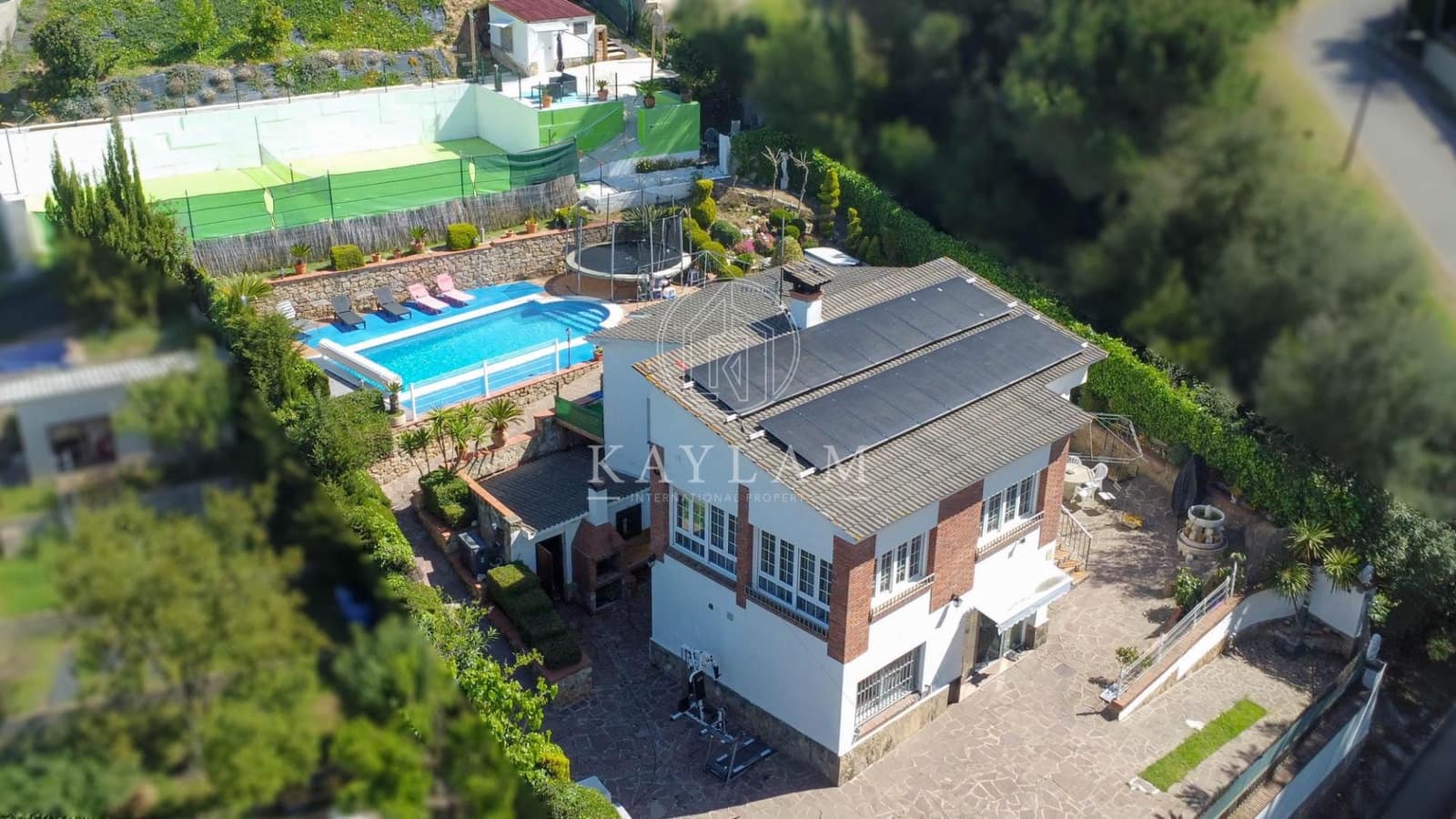 Chalet de 4 habitaciones en Vidreres en venta con piscina - 599.000 € (Ref: 9780562)