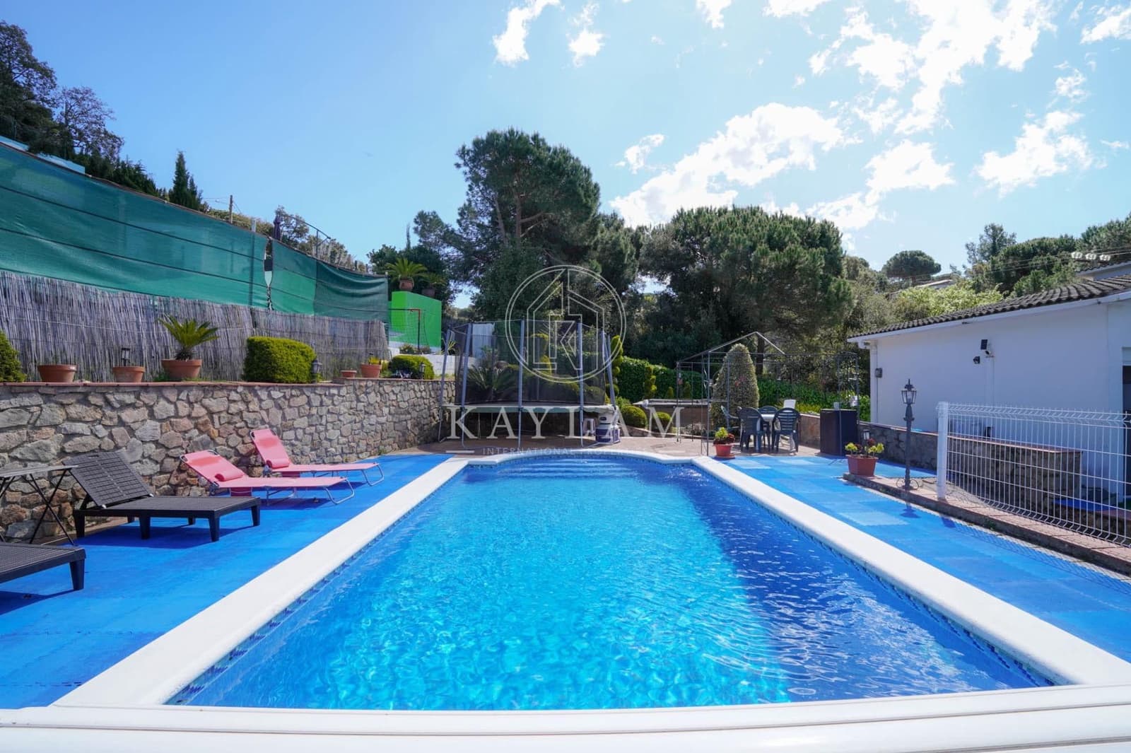 Chalet de 4 habitaciones en Vidreres en venta con piscina - 599.000 € (Ref: 9780562)