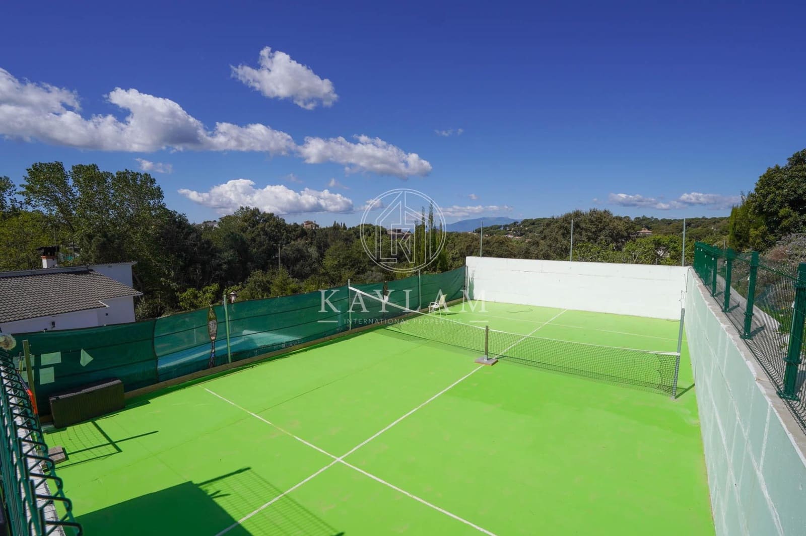 Chalet de 4 habitaciones en Vidreres en venta con piscina - 599.000 € (Ref: 9780562)