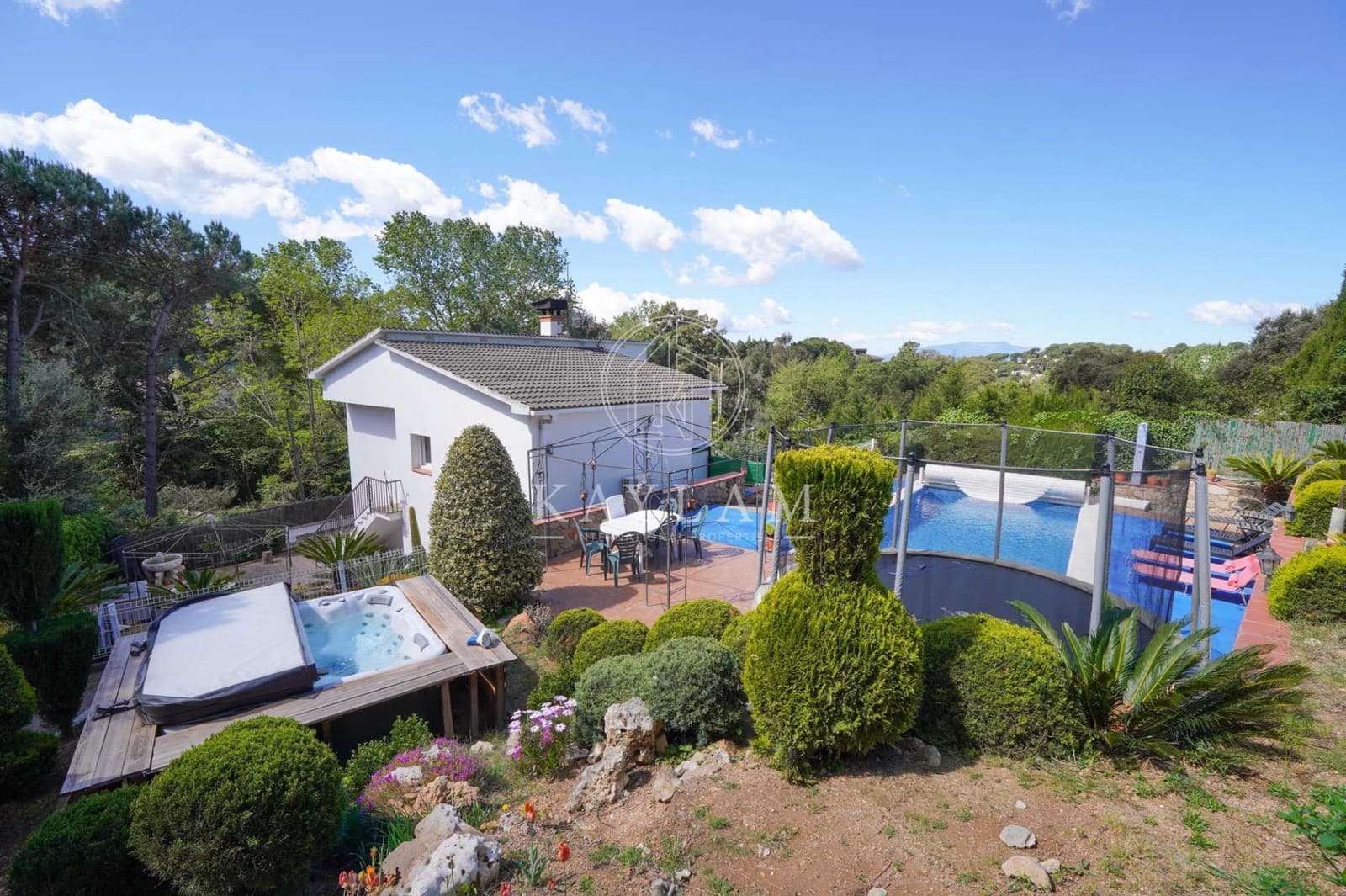 Chalet de 4 habitaciones en Vidreres en venta con piscina - 599.000 € (Ref: 9780562)