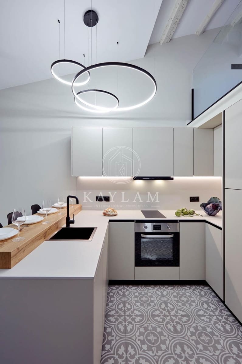 4 slaapkamer Halfvrijstaande villa te koop in Lloret de Mar - € 370.000 (Ref: 9788401)