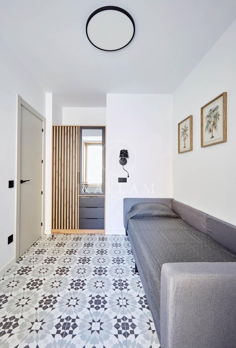 4 slaapkamer Halfvrijstaande villa te koop in Lloret de Mar - € 370.000 (Ref: 9788401)