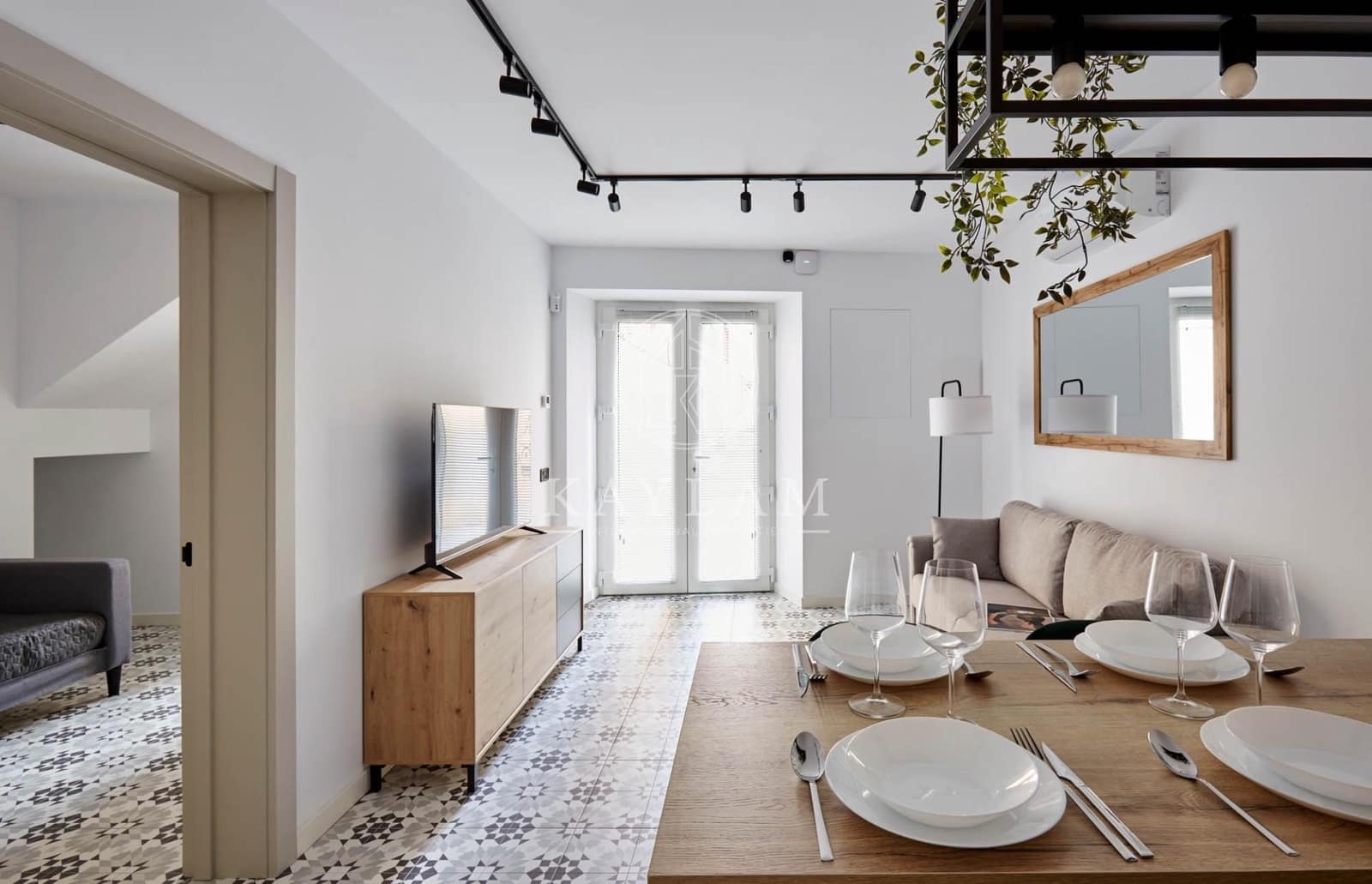 4 slaapkamer Halfvrijstaande villa te koop in Lloret de Mar - € 370.000 (Ref: 9788401)