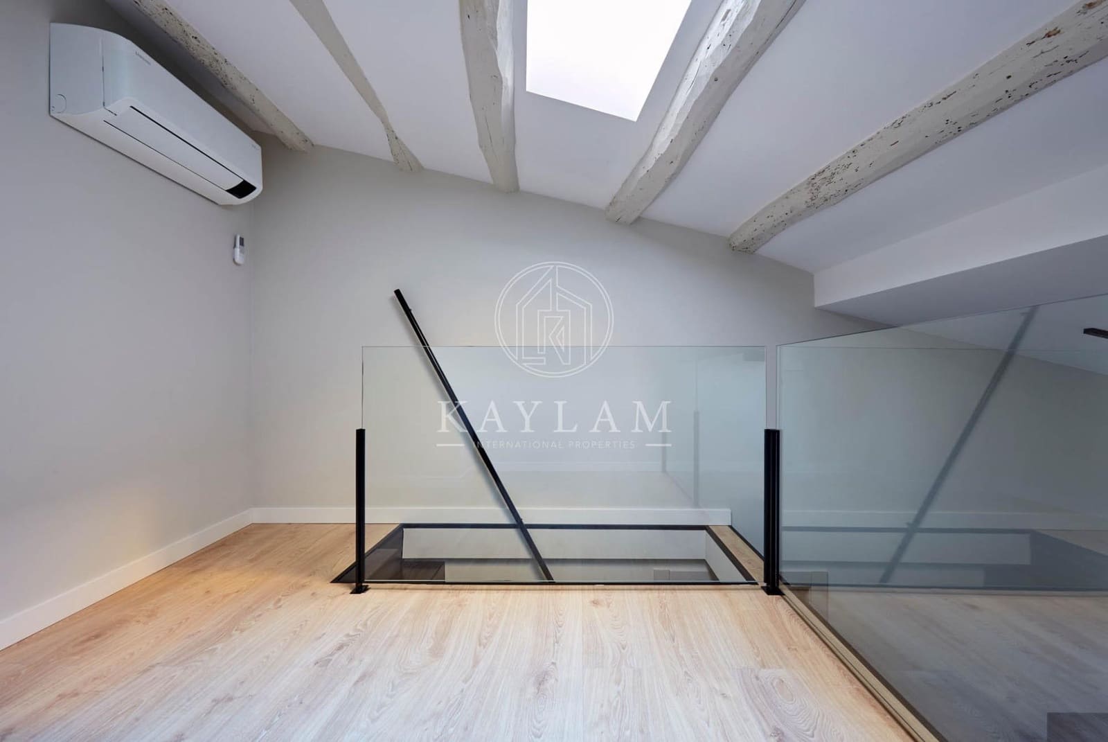 4 slaapkamer Halfvrijstaande villa te koop in Lloret de Mar - € 370.000 (Ref: 9788401)