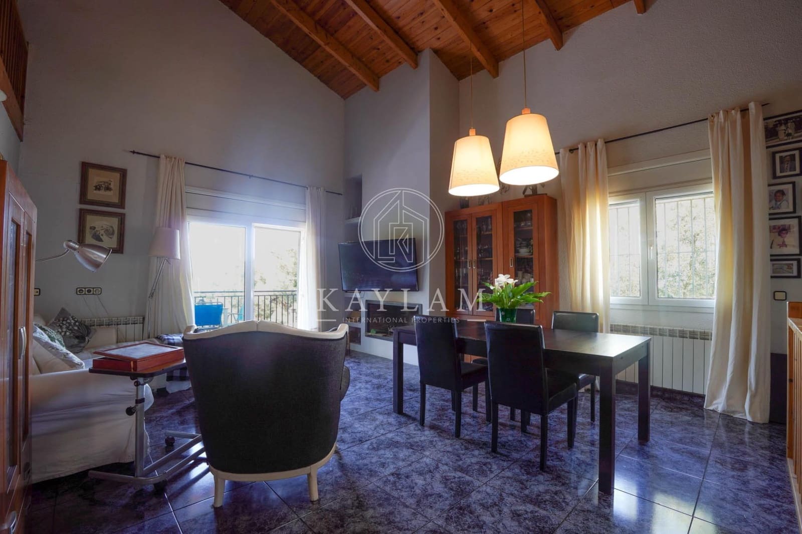 4 sypialnia Willa na sprzedaż w Lloret de Mar z basenem garażem - 545 000 € (Ref: 9799261)