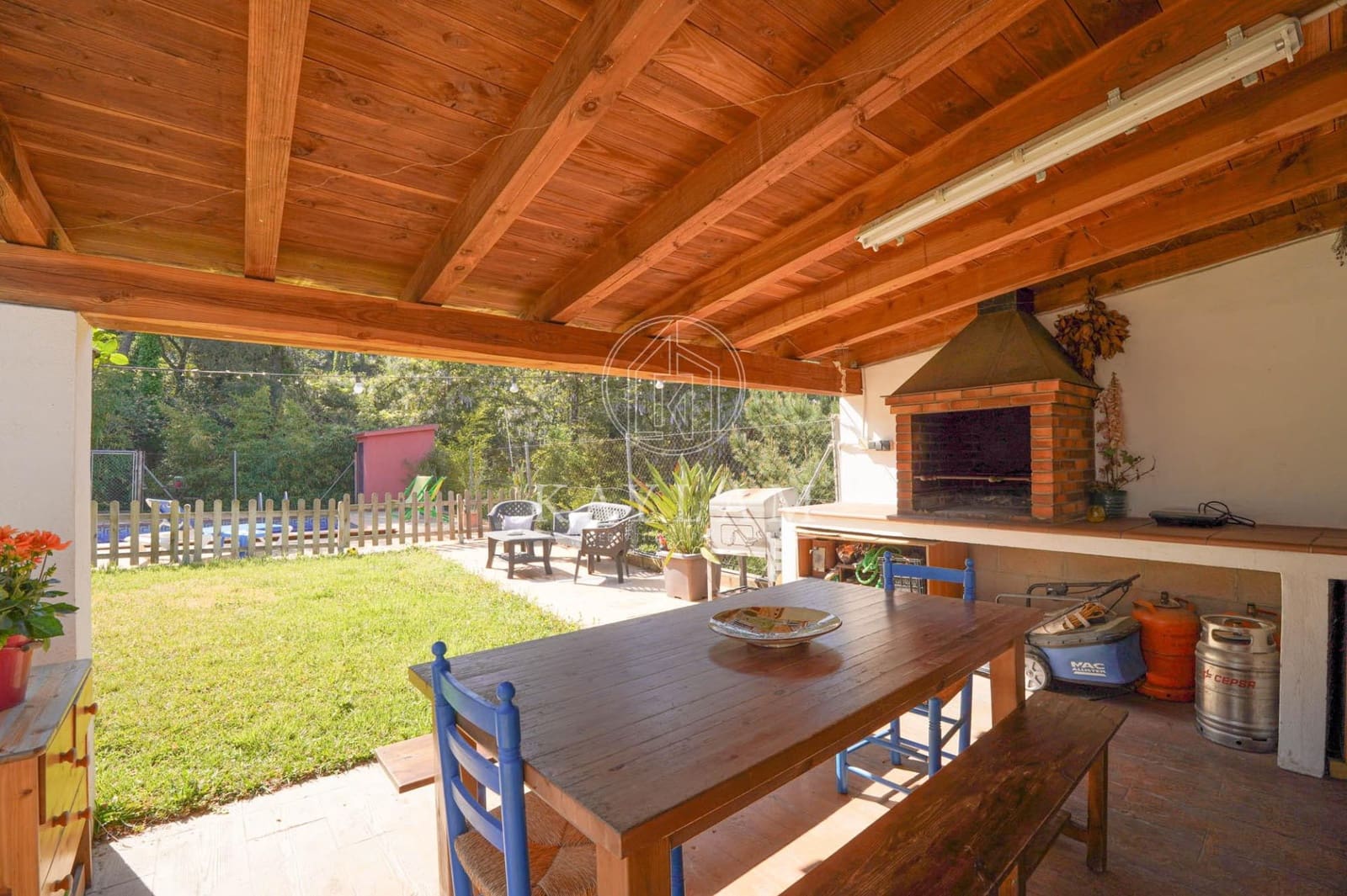 4 sypialnia Willa na sprzedaż w Lloret de Mar z basenem garażem - 545 000 € (Ref: 9799261)