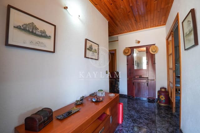 4 sypialnia Willa na sprzedaż w Lloret de Mar z basenem garażem - 545 000 € (Ref: 9799261)