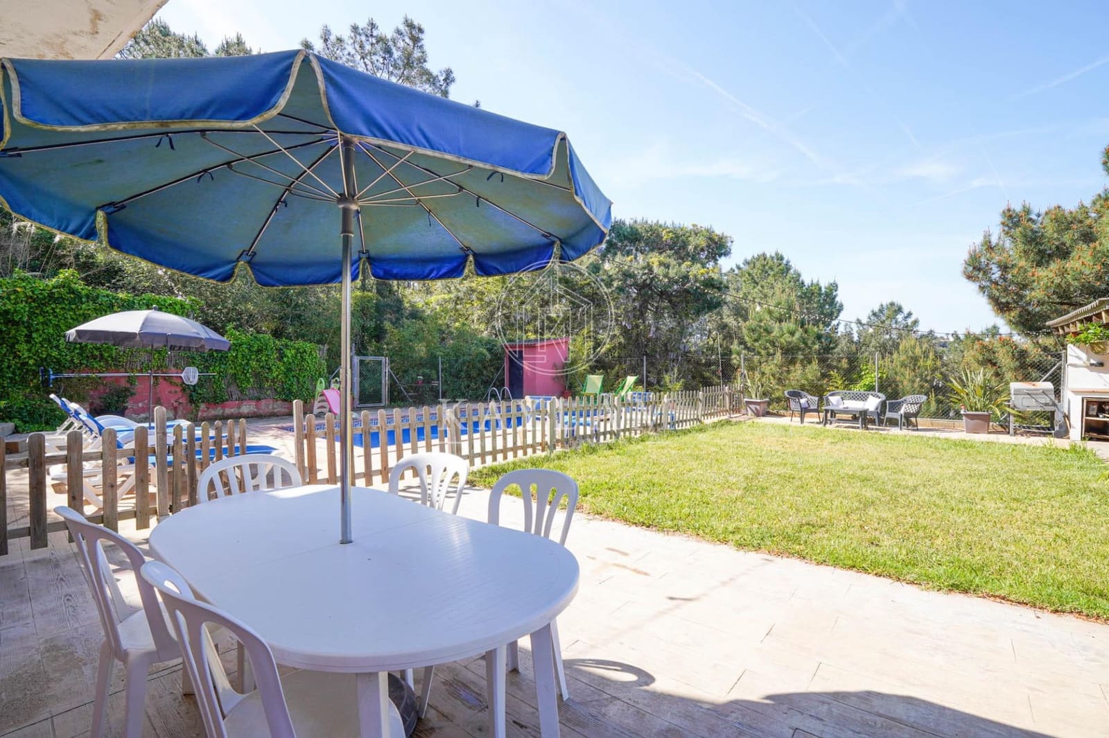 4 sypialnia Willa na sprzedaż w Lloret de Mar z basenem garażem - 545 000 € (Ref: 9799261)