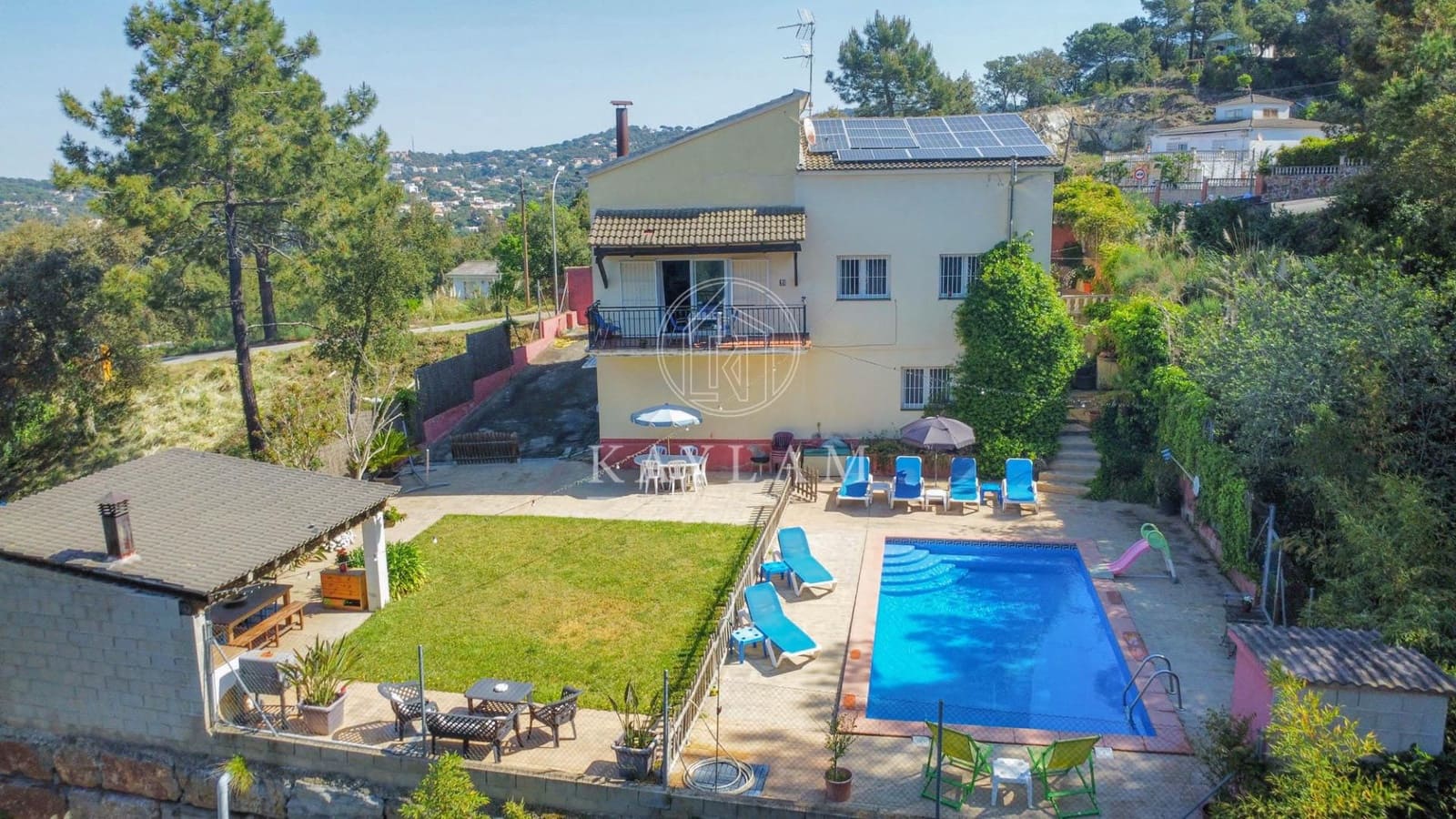 4 sypialnia Willa na sprzedaż w Lloret de Mar z basenem garażem - 545 000 € (Ref: 9799261)