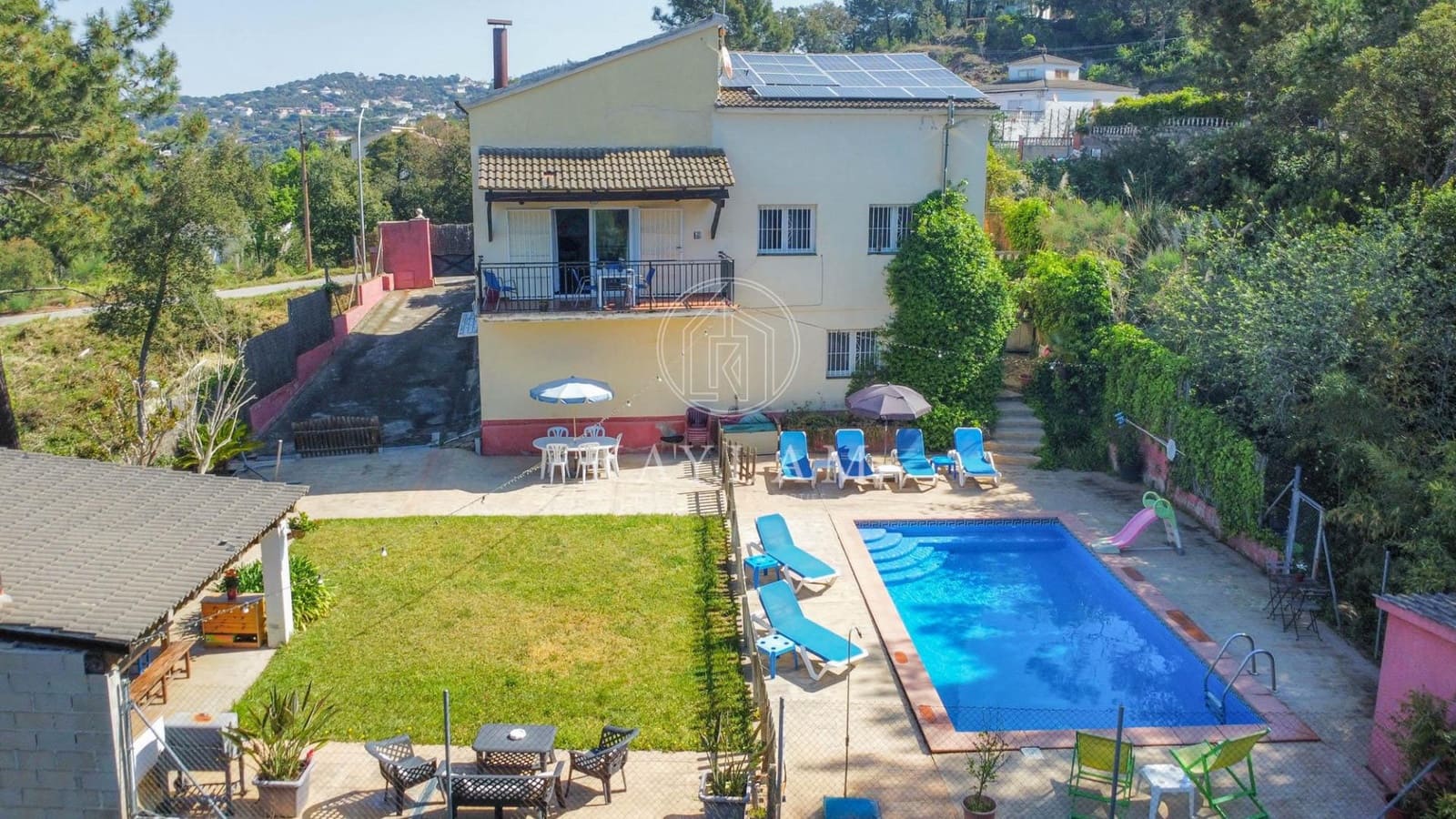 4 sypialnia Willa na sprzedaż w Lloret de Mar z basenem garażem - 545 000 € (Ref: 9799261)