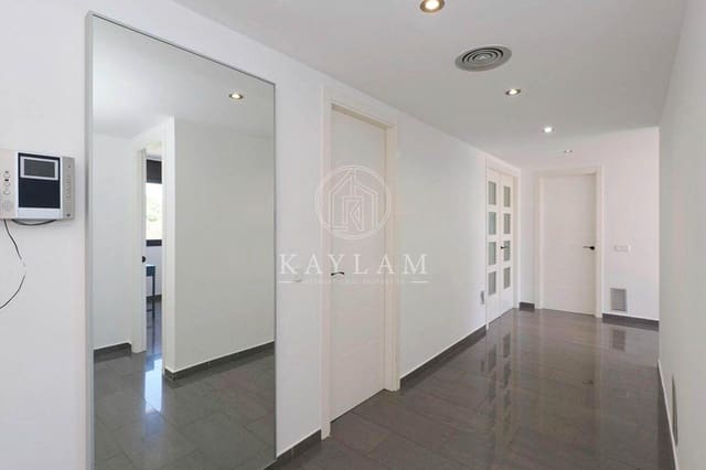 5 makuuhuone Huvila myytävänä paikassa Platja d'Aro, Castell-Platja d'Aro mukana uima-altaan 
autotalli - 749 000 € (Ref: 9811580)
