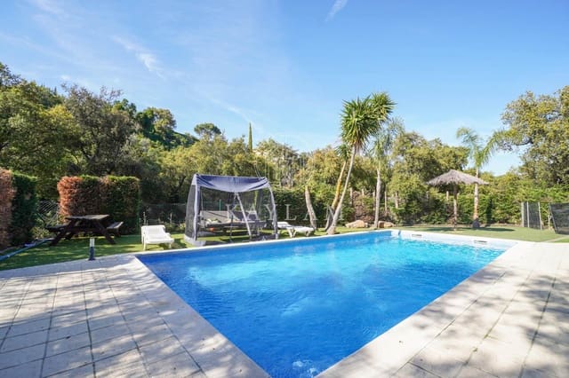 5 makuuhuone Huvila myytävänä paikassa Platja d'Aro, Castell-Platja d'Aro mukana uima-altaan 
autotalli - 749 000 € (Ref: 9811580)