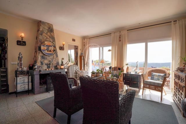 5 camera da letto Villa in vendita in Lloret de Mar con piscina garage - 449.000 € (Rif: 9813335)