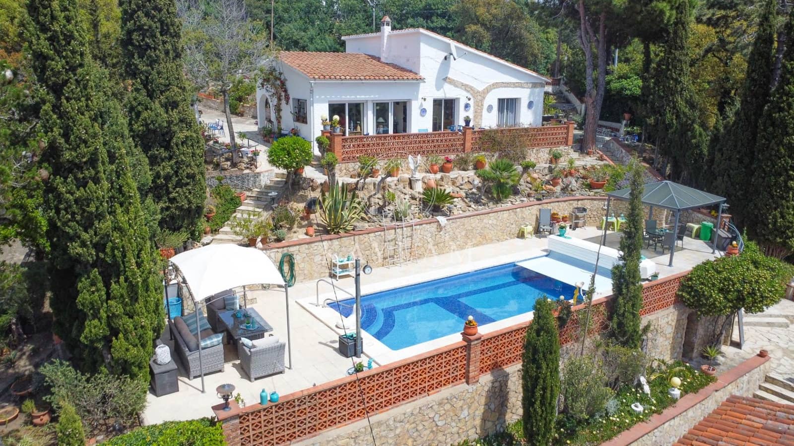 5 camera da letto Villa in vendita in Lloret de Mar con piscina garage - 449.000 € (Rif: 9813335)
