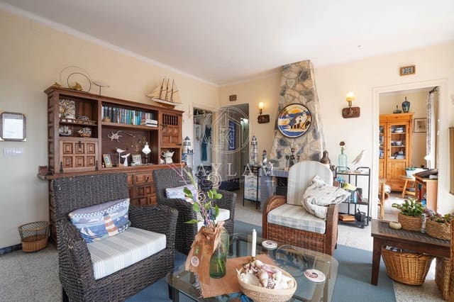 5 camera da letto Villa in vendita in Lloret de Mar con piscina garage - 449.000 € (Rif: 9813335)