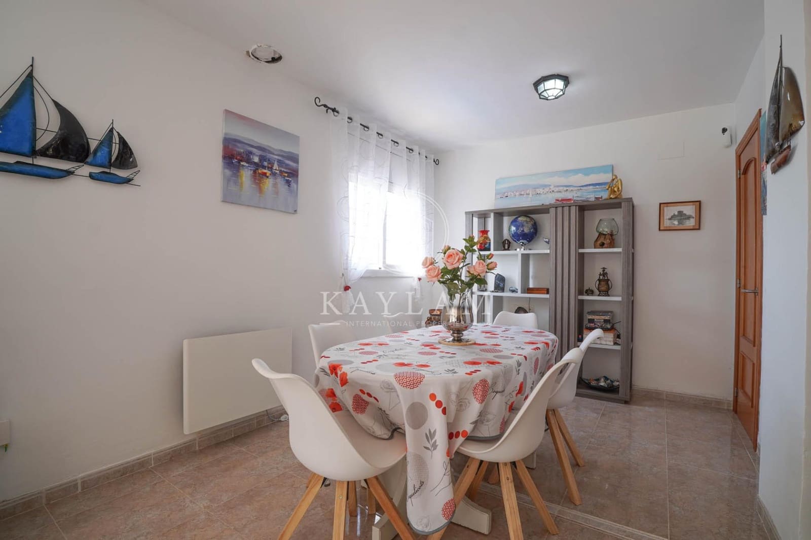 5 makuuhuone Huvila myytävänä paikassa Lloret de Mar mukana uima-altaan - 349 000 € (Ref: 9813836)