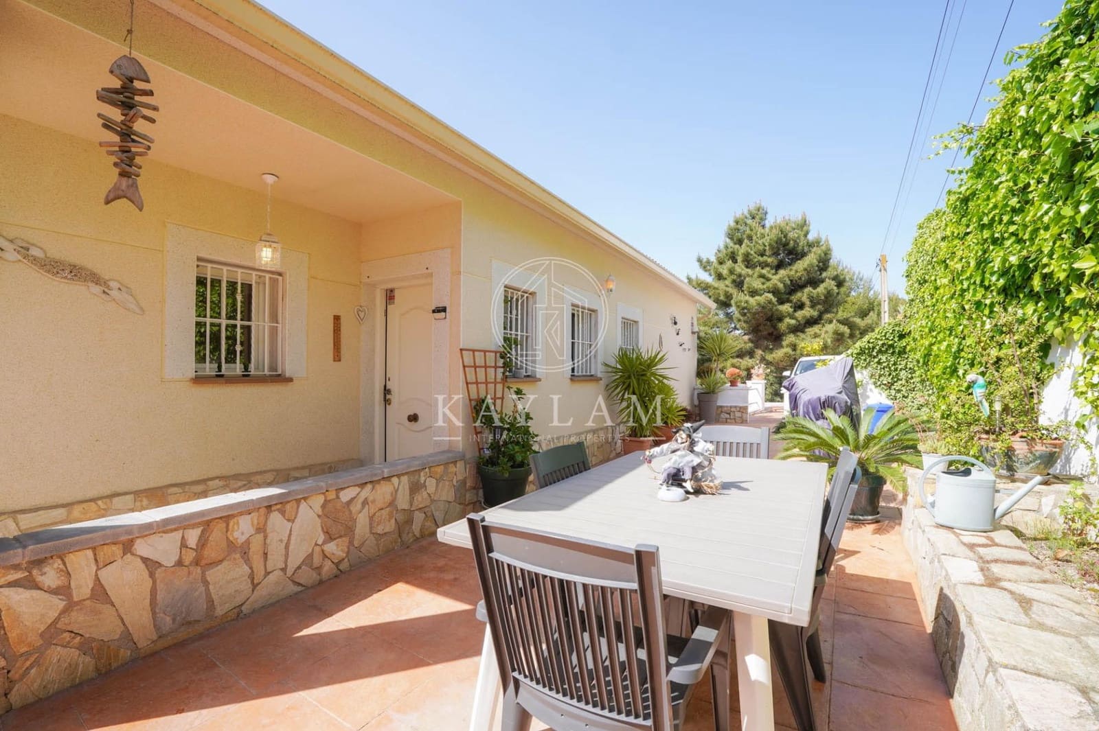 5 makuuhuone Huvila myytävänä paikassa Lloret de Mar mukana uima-altaan - 349 000 € (Ref: 9813836)