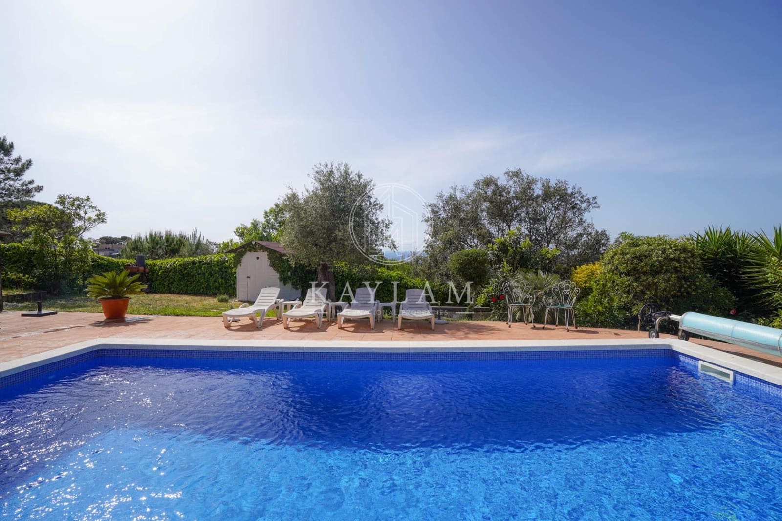 5 makuuhuone Huvila myytävänä paikassa Lloret de Mar mukana uima-altaan - 349 000 € (Ref: 9813836)