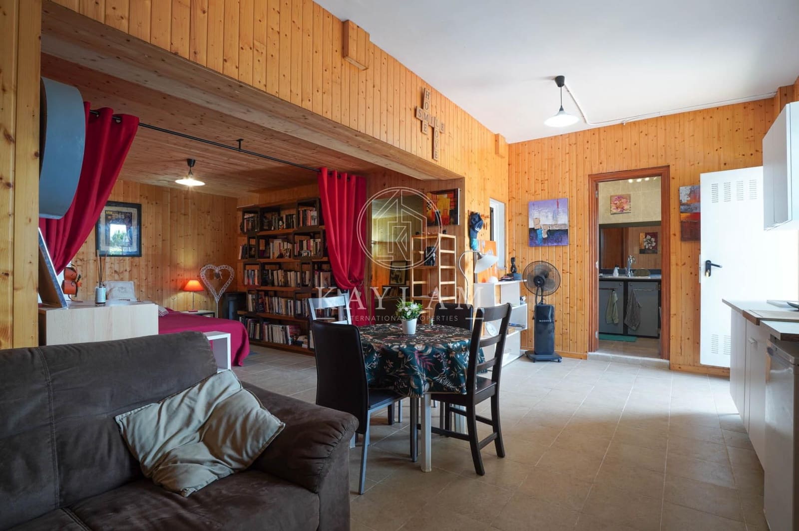 5 makuuhuone Huvila myytävänä paikassa Lloret de Mar mukana uima-altaan - 349 000 € (Ref: 9813836)