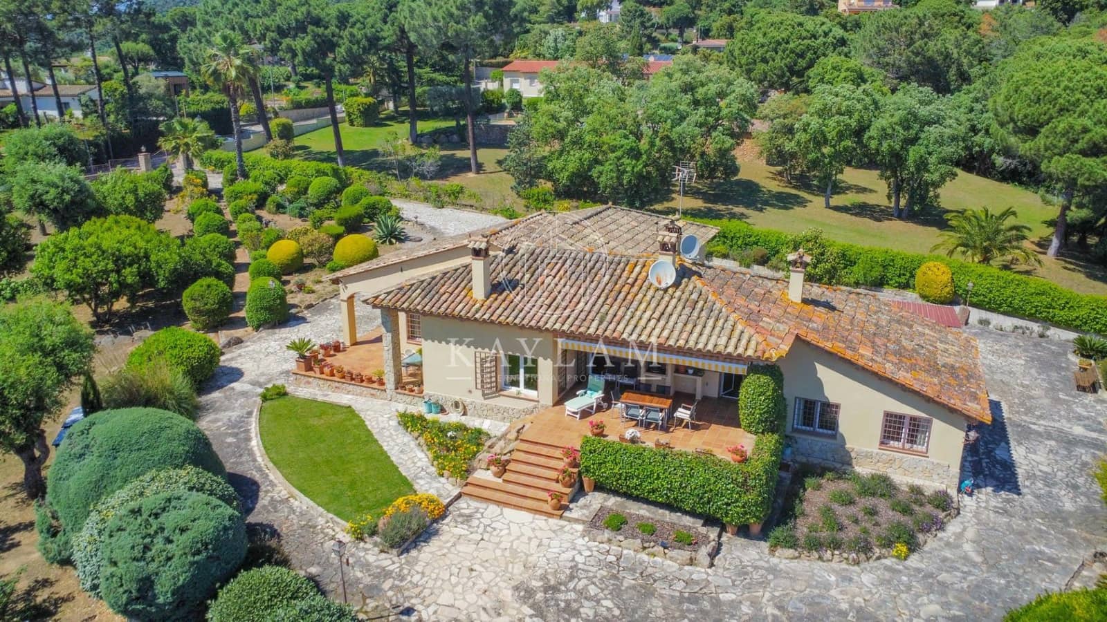 4 bedroom Villa for sale in Santa Cristina d'Aro with pool garage - € 1,100,000 (Ref: 9831536)