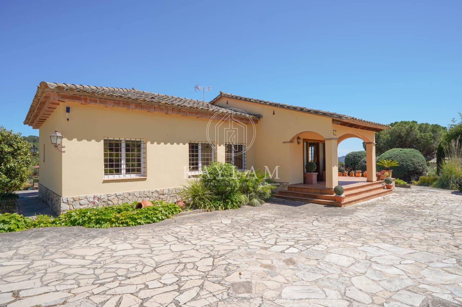 4 bedroom Villa for sale in Santa Cristina d'Aro with pool garage - € 1,100,000 (Ref: 9831536)