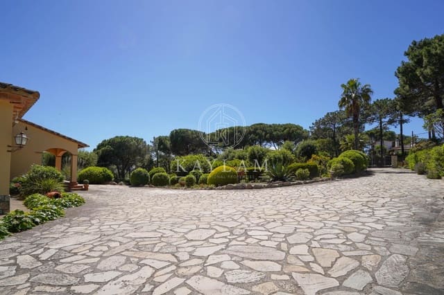 4 quarto Moradia para venda em Santa Cristina d'Aro com piscina garagem - 1 100 000 € (Ref: 9831536)