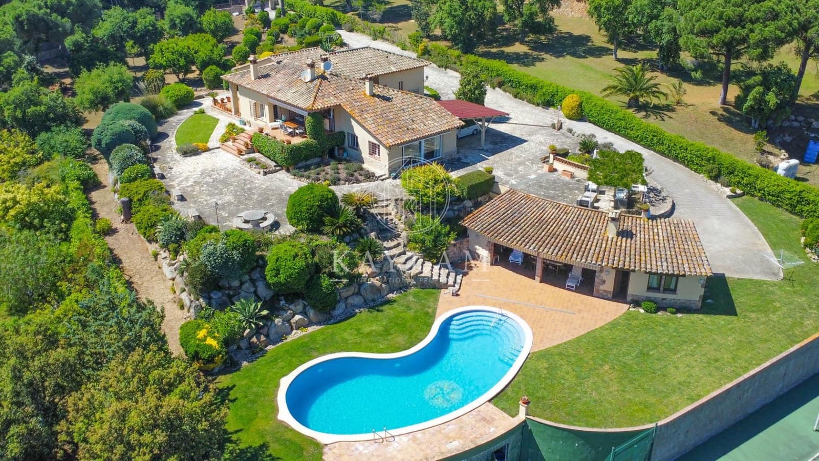 4 bedroom Villa for sale in Santa Cristina d'Aro with pool garage - € 1,100,000 (Ref: 9831536)