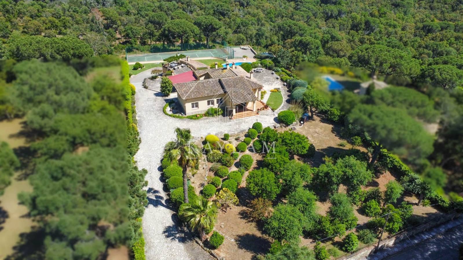 4 bedroom Villa for sale in Santa Cristina d'Aro with pool garage - € 1,100,000 (Ref: 9831536)