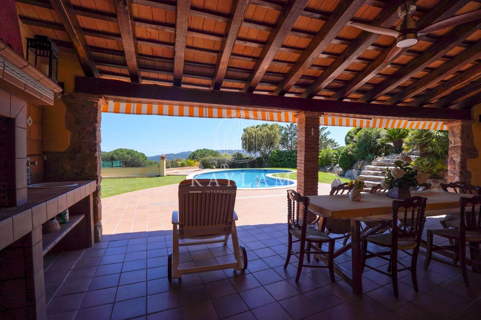 4 bedroom Villa for sale in Santa Cristina d'Aro with pool garage - € 1,100,000 (Ref: 9831536)